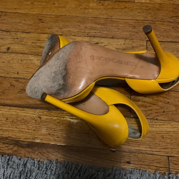 Shoes - Picture 4 of 4